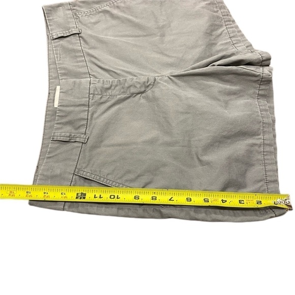 LOFT Outlet 6 Short Beige Shorts - Picture 5 of 7